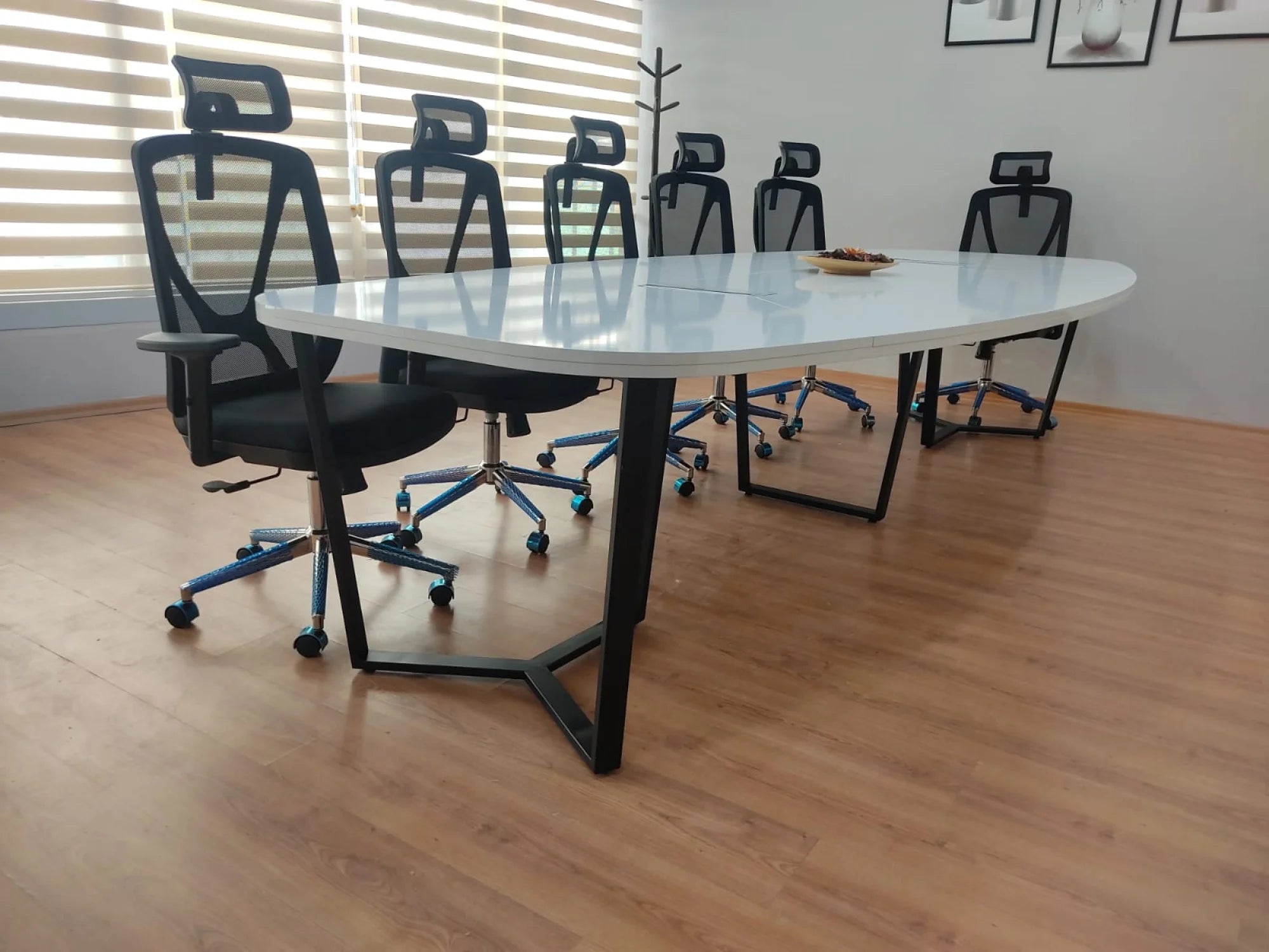 Büyük Oval Toplantı Masası Beyaz ISTANBUL