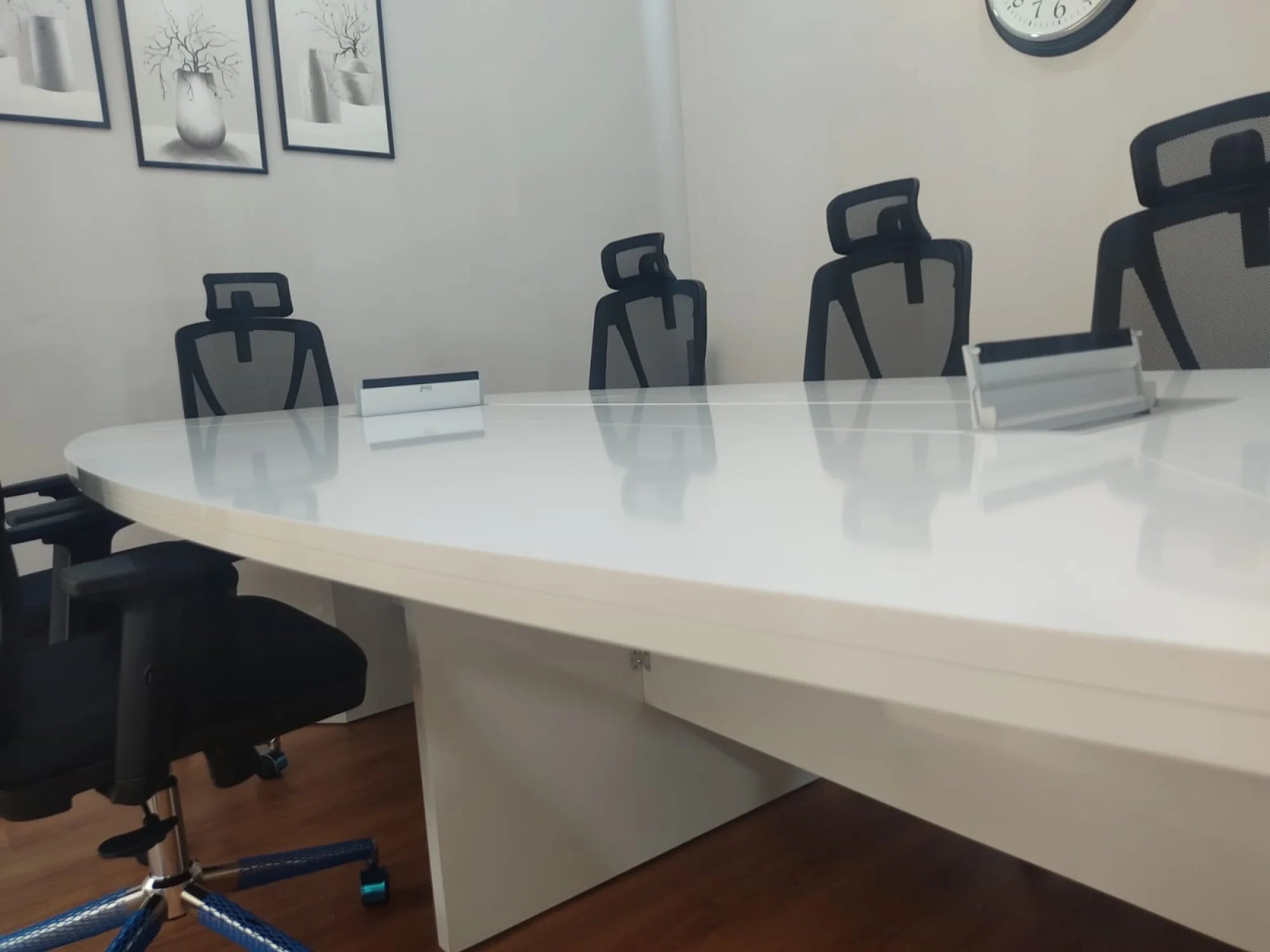 Büyük Oval Toplantı Masası Beyaz ISTANBUL