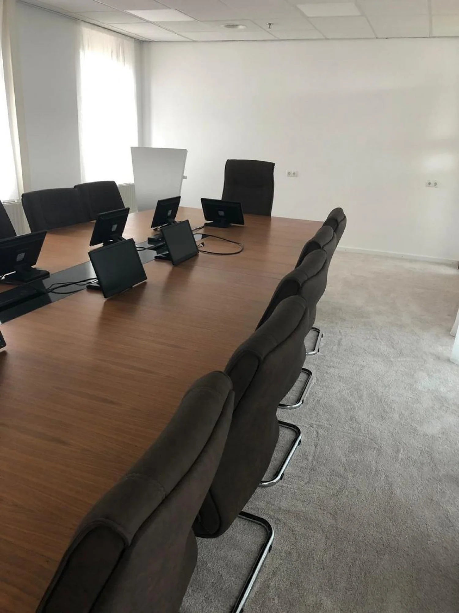 Hollanda Ahşap Toplantı Masası İstanbul Ofis Mobilya