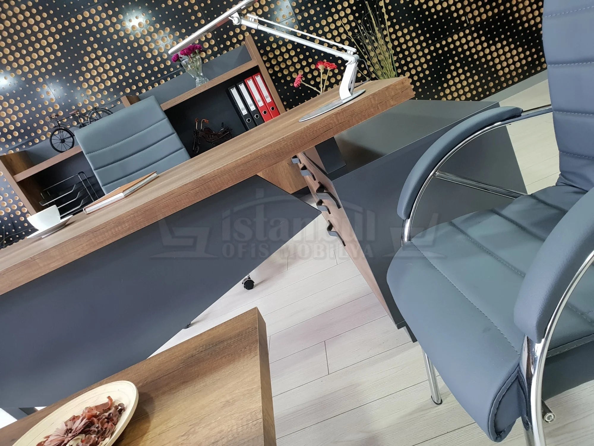 İstanbul Ofis Yönetici Masa Takımı Elegant - Barok Antrasit ISTANBUL