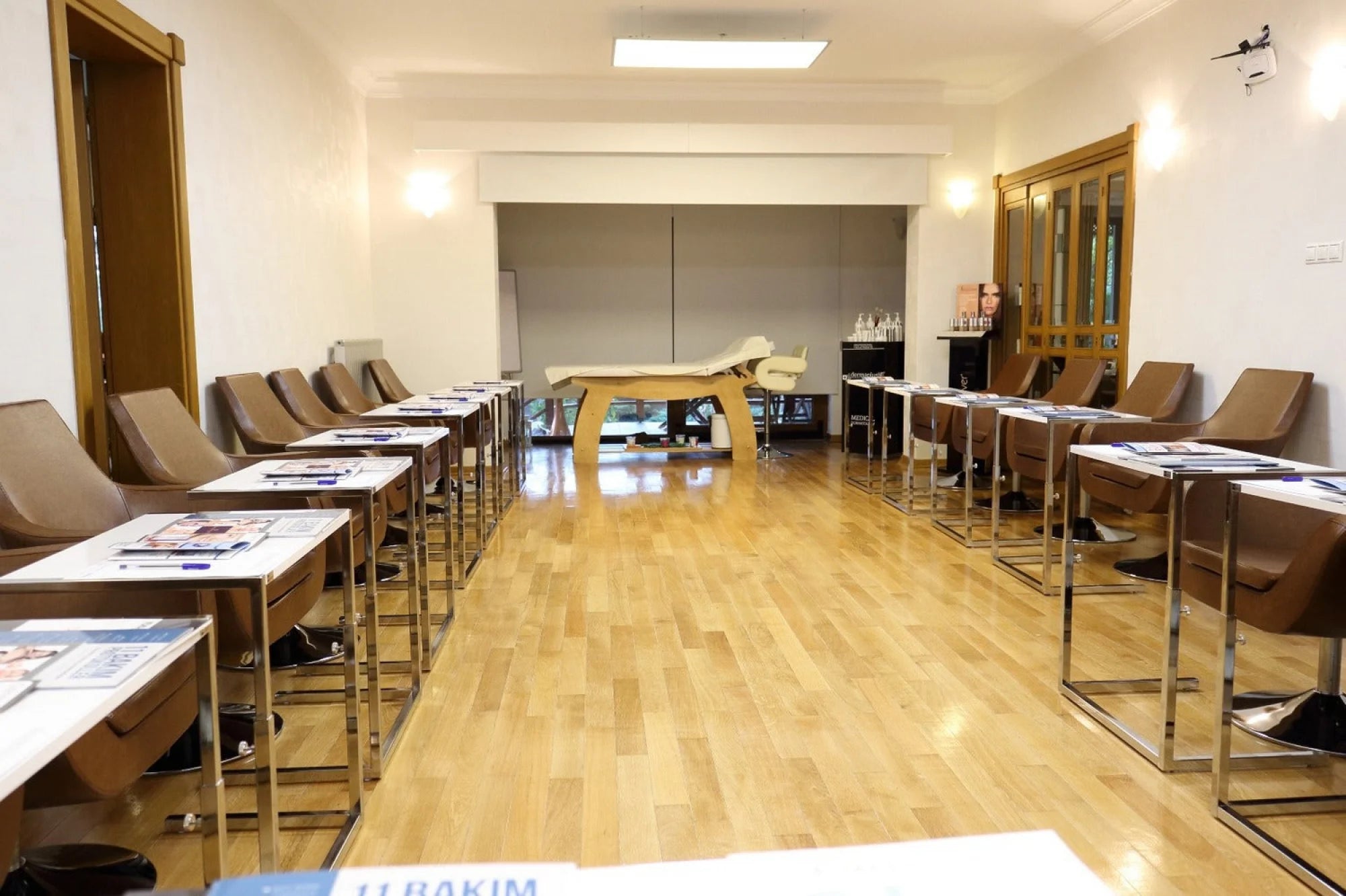 U Vip Toplantı Seminer Odası Kartal Estepharma İstanbul Ofis Mobilya