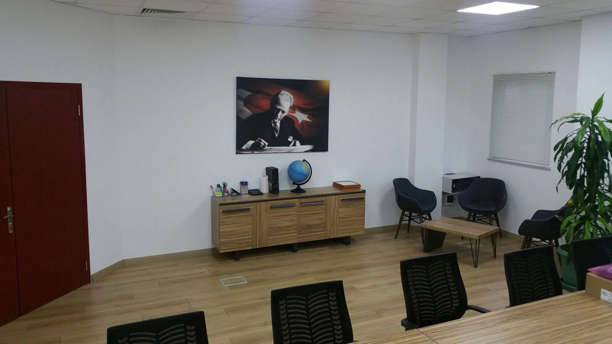 Uzun Masa Toplantı Odası Era Elektronik İstanbul Ofis Mobilya